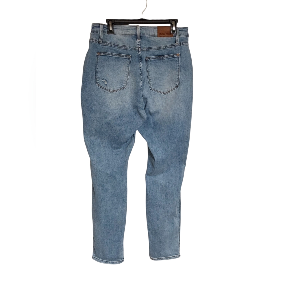 Judy Blue Light Wash Boyfriend Fit Jeans - Picture 2 of 3